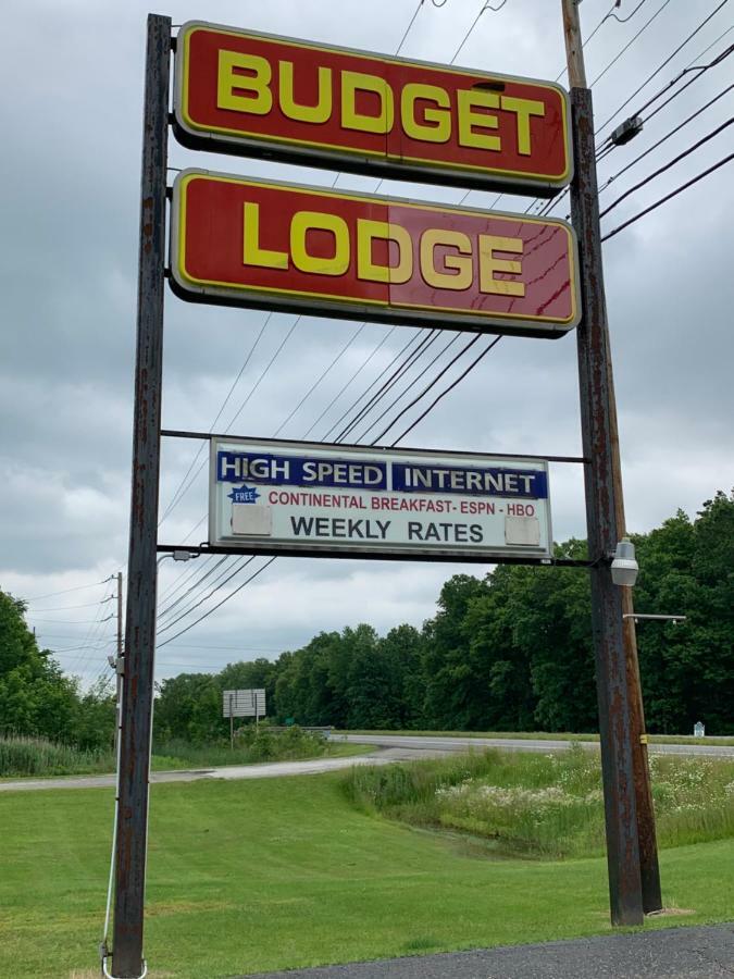 Budget Lodge Newton Falls Exterior photo